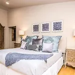 Best Location In Scottsdale, 8 Bedroom House, Heated Pool, Spa, Game Room, Bbq, Putting Green