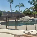 Best Location In Scottsdale, 8 Bedroom House, Heated Pool, Spa, Game Room, Bbq, Putting Green