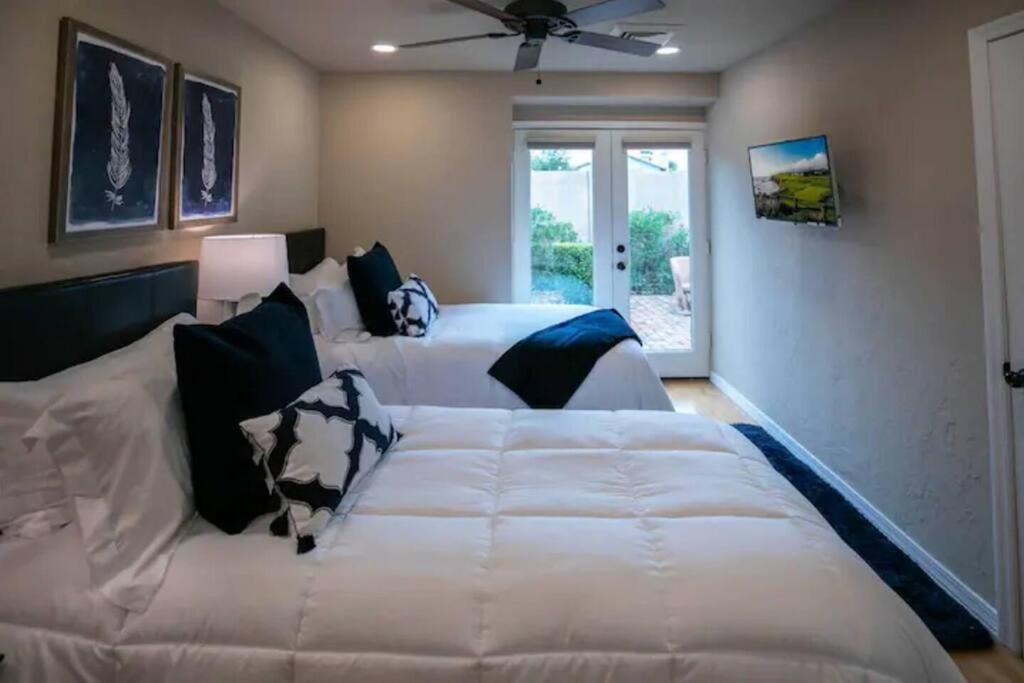 Location In Scottsdale, 8 Bedroom House, Heated Pool, Spa, Game Room, Bbq, Putting *
