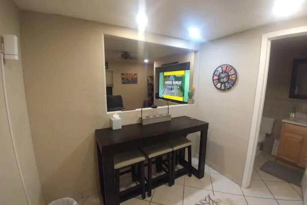 Location In Scottsdale, 8 Bedroom House, Heated Pool, Spa, Game Room, Bbq, Putting
