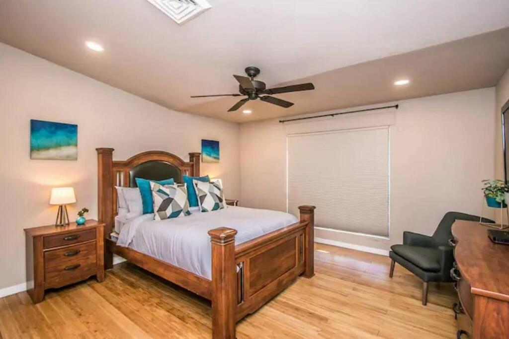 Location In Scottsdale, 8 Bedroom House, Heated Pool, Spa, Game Room, Bbq, Putting Holiday home